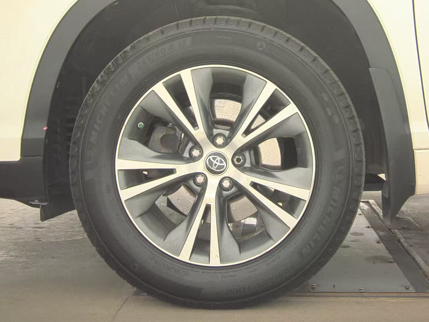 2018 Toyota Highlander LE