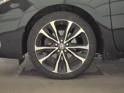 2018 Toyota Corolla SE Sedan