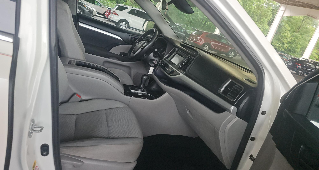 2018 Toyota Highlander LE