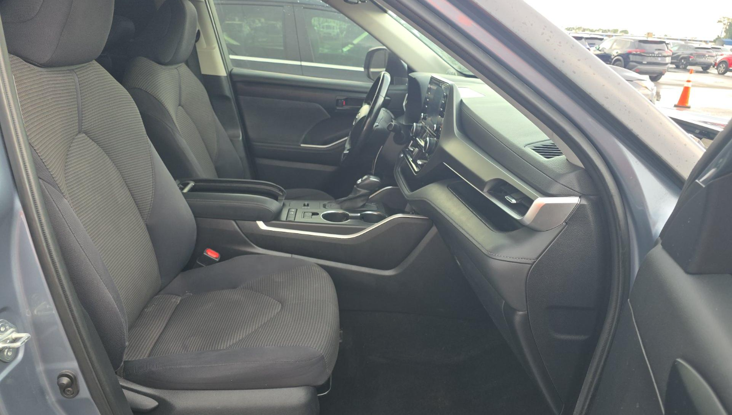 2021 Toyota Highlander Hybrid LE