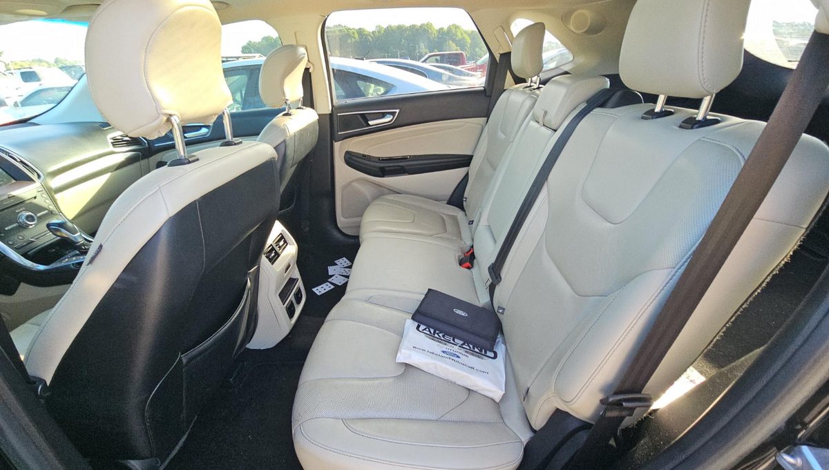 2017 Ford Edge Titanium