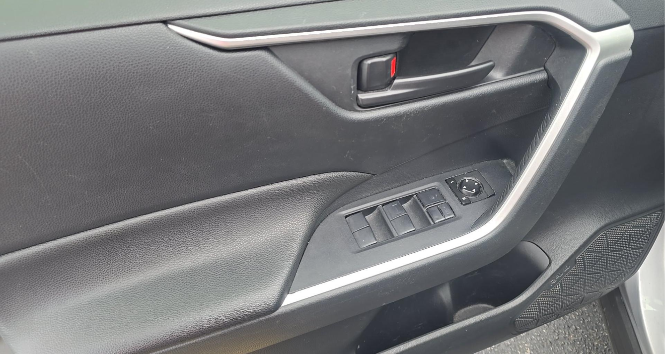 2019 Toyota RAV4 Hybrid LE
