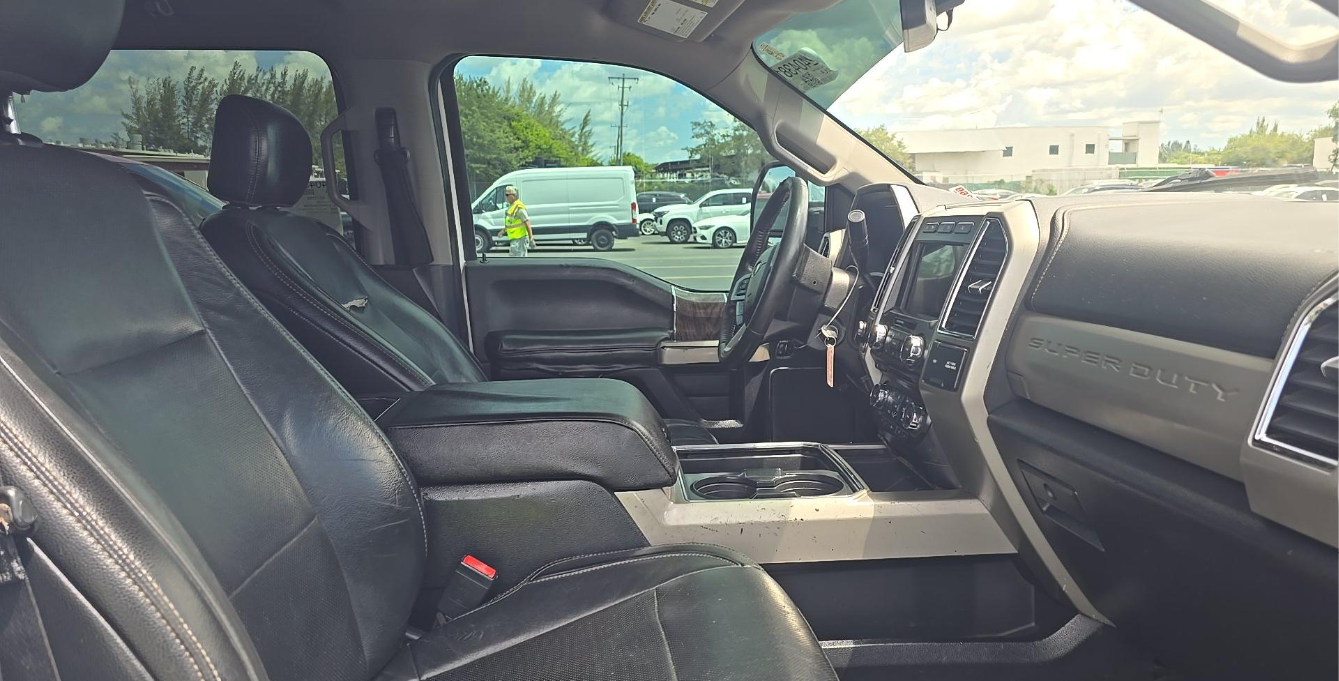 2018 Ford Super Duty F-350 Lariat Crew Cab Long Bed