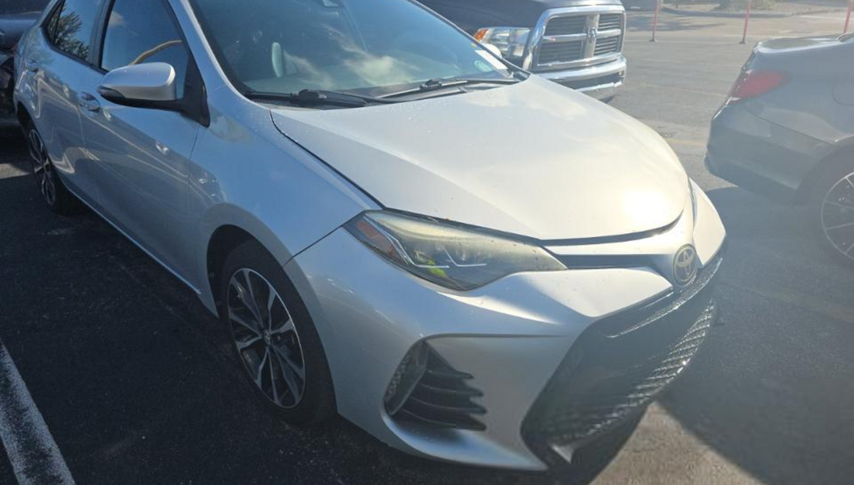 2017 Toyota Corolla LE Sedan