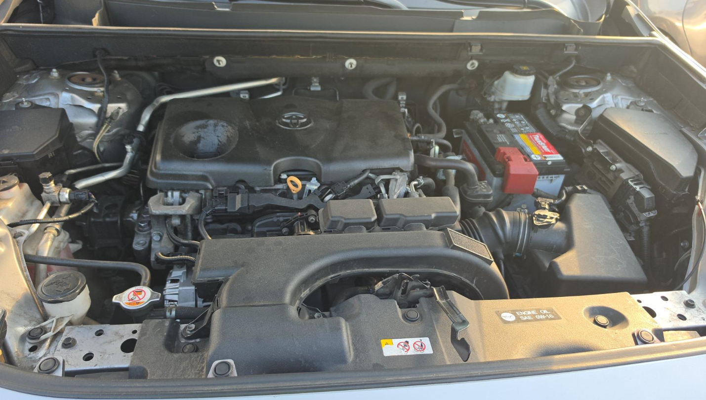2020 Toyota RAV4 LE