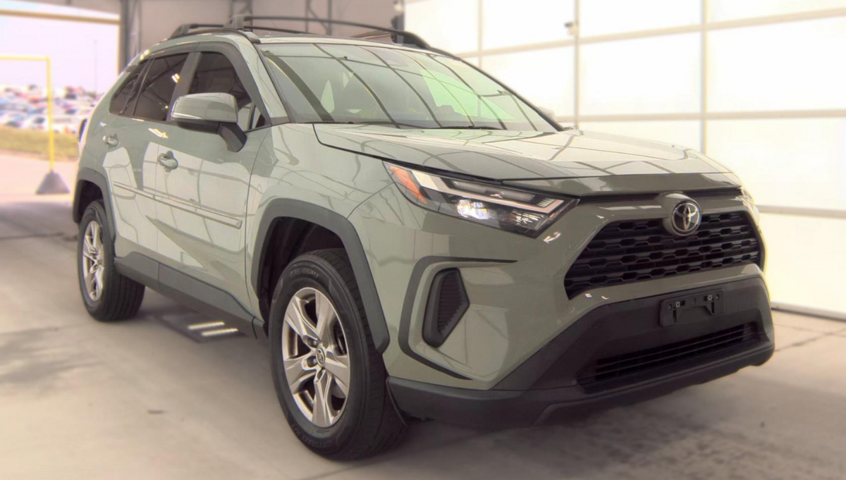 2022 Toyota RAV4 XLE