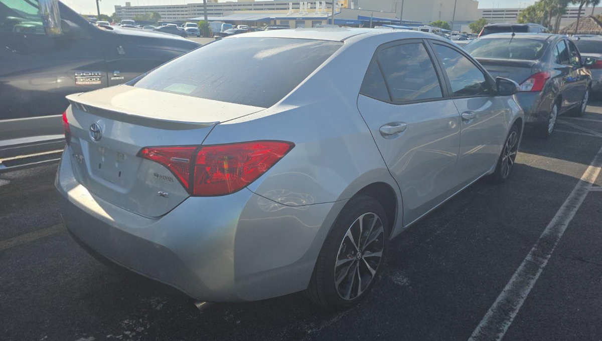 2017 Toyota Corolla LE Sedan