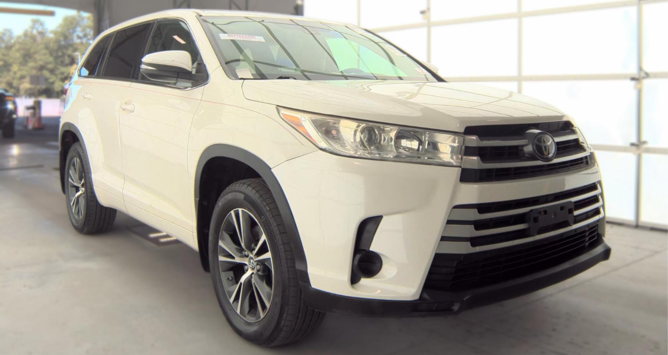 2018 Toyota Highlander LE
