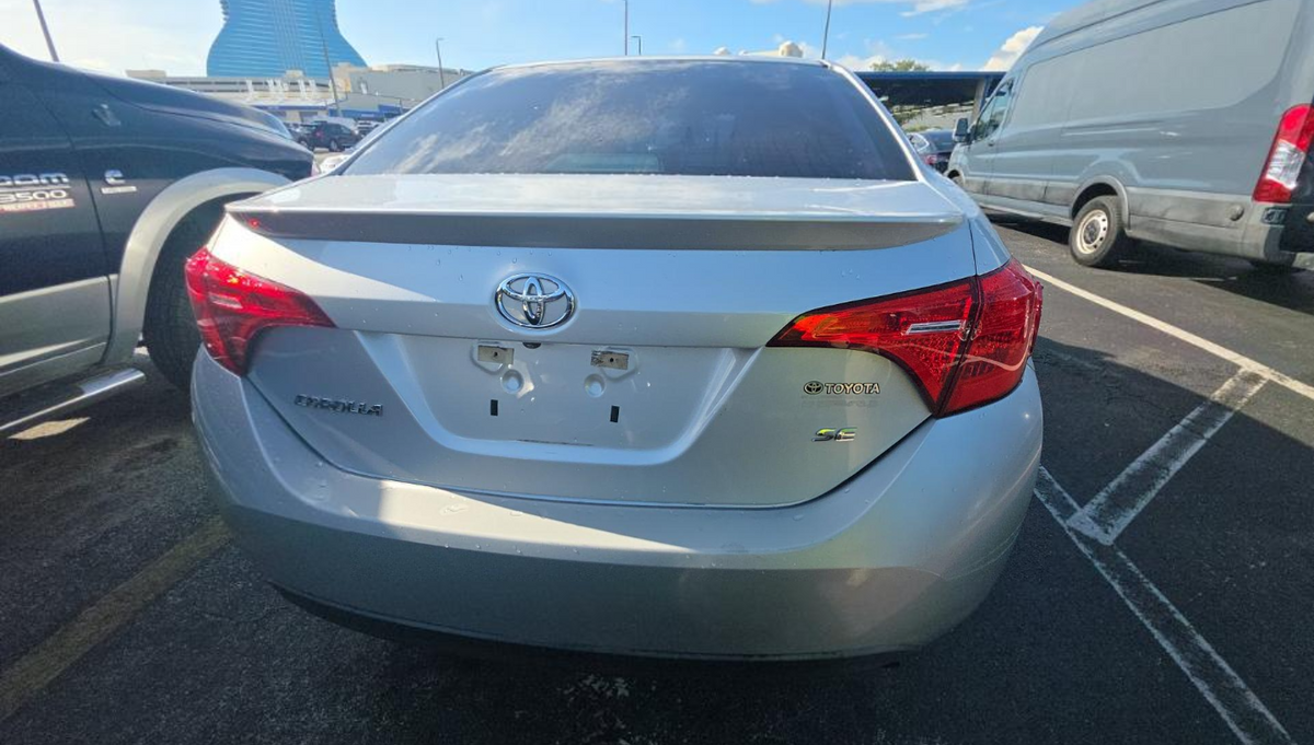 2017 Toyota Corolla LE Sedan