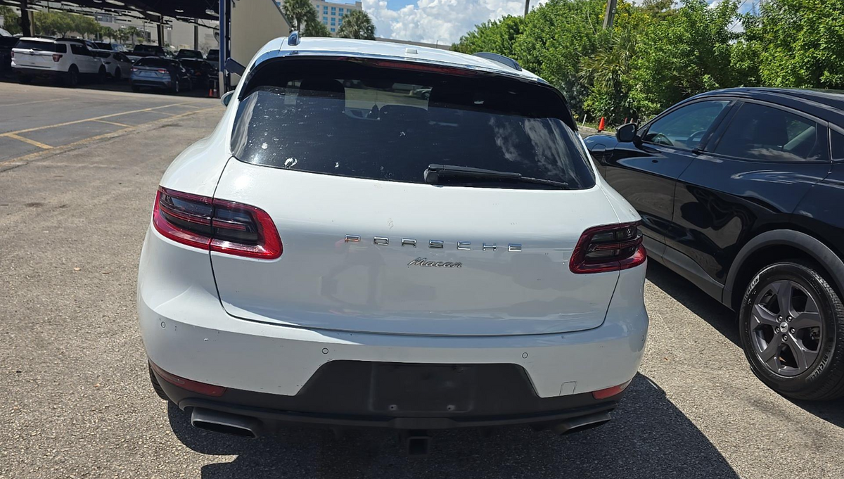 2017 Porsche Macan