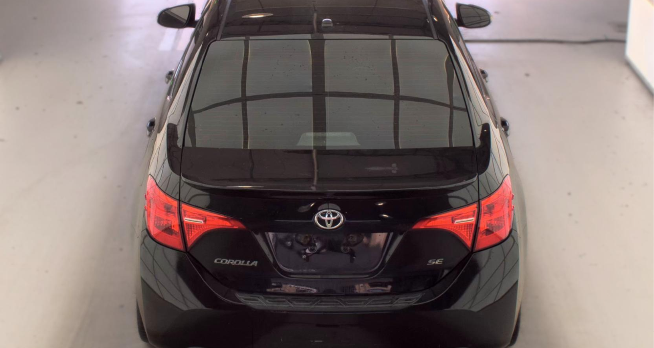 2018 Toyota Corolla SE Sedan