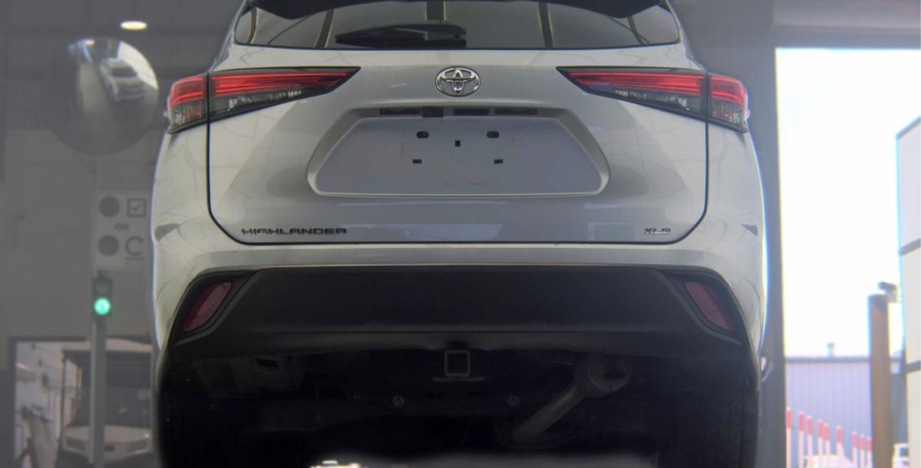 2021 Toyota Highlander XLE SUV FWD