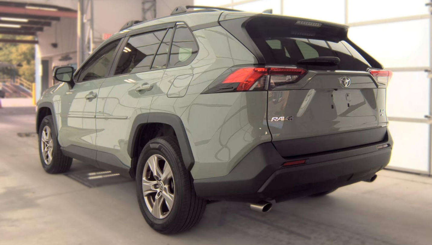2022 Toyota RAV4 XLE
