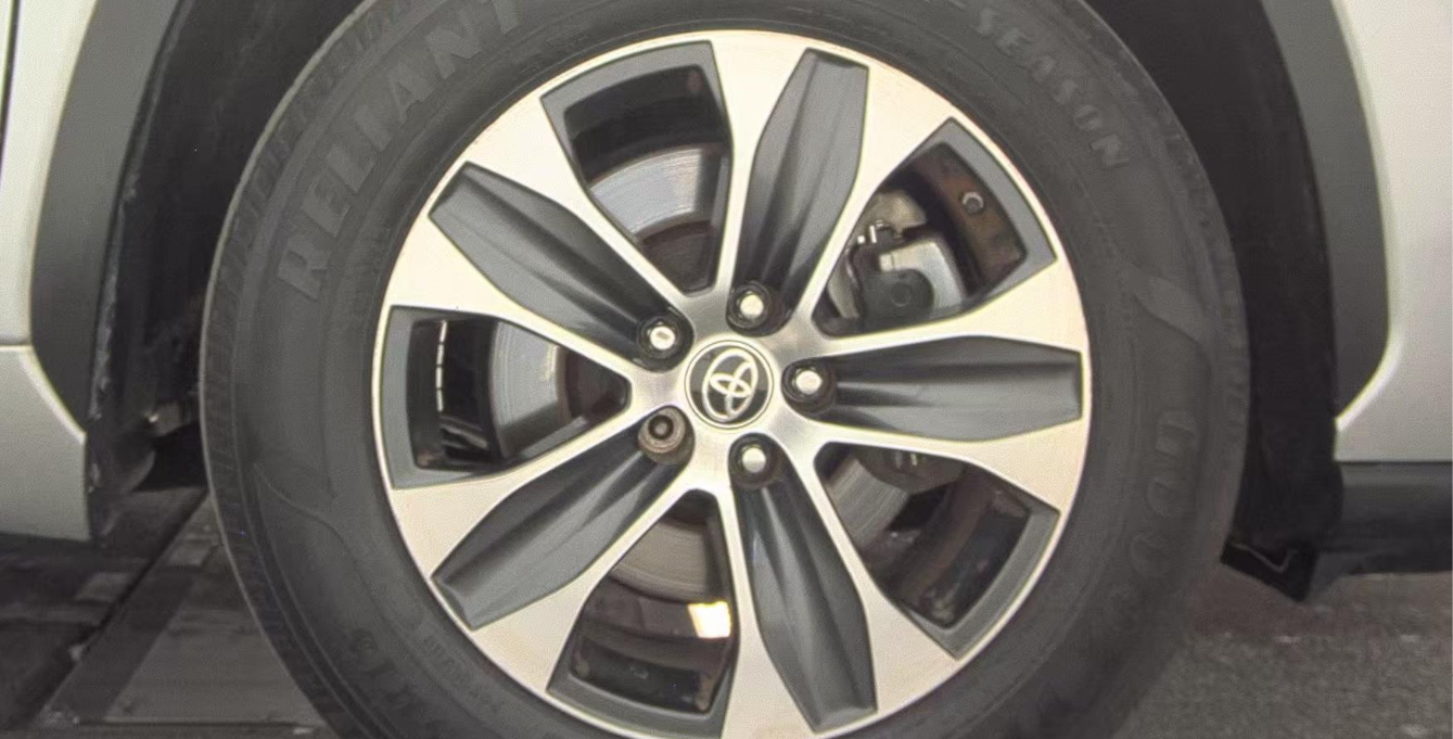 2021 Toyota Highlander XLE SUV FWD