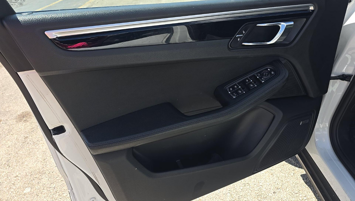 2017 Porsche Macan