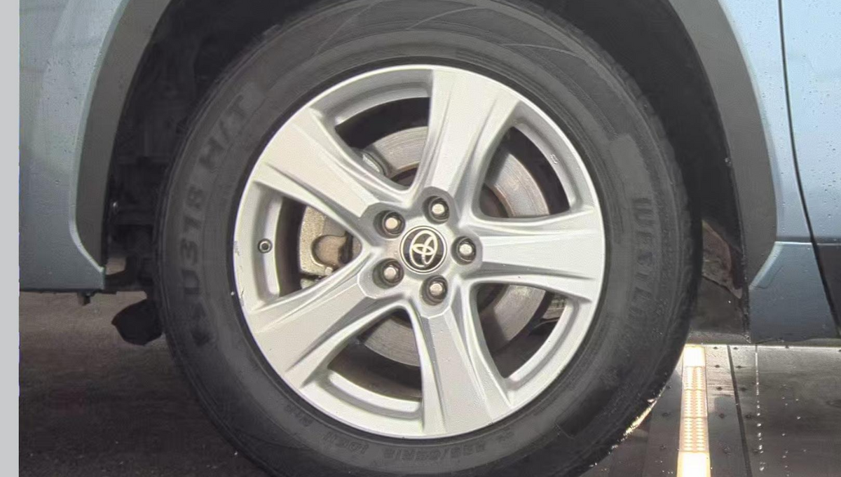 2021 Toyota Highlander Hybrid LE