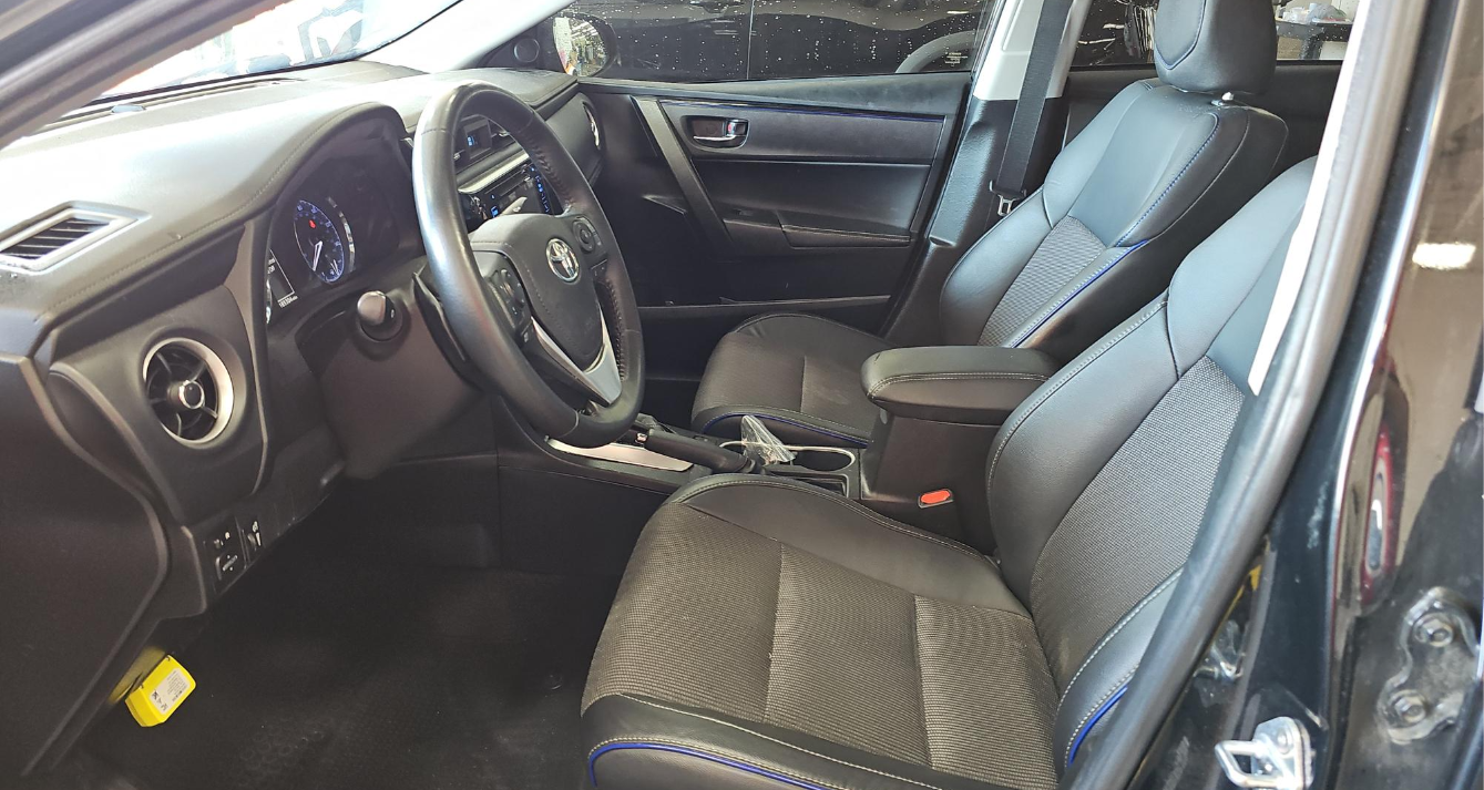 2018 Toyota Corolla SE Sedan
