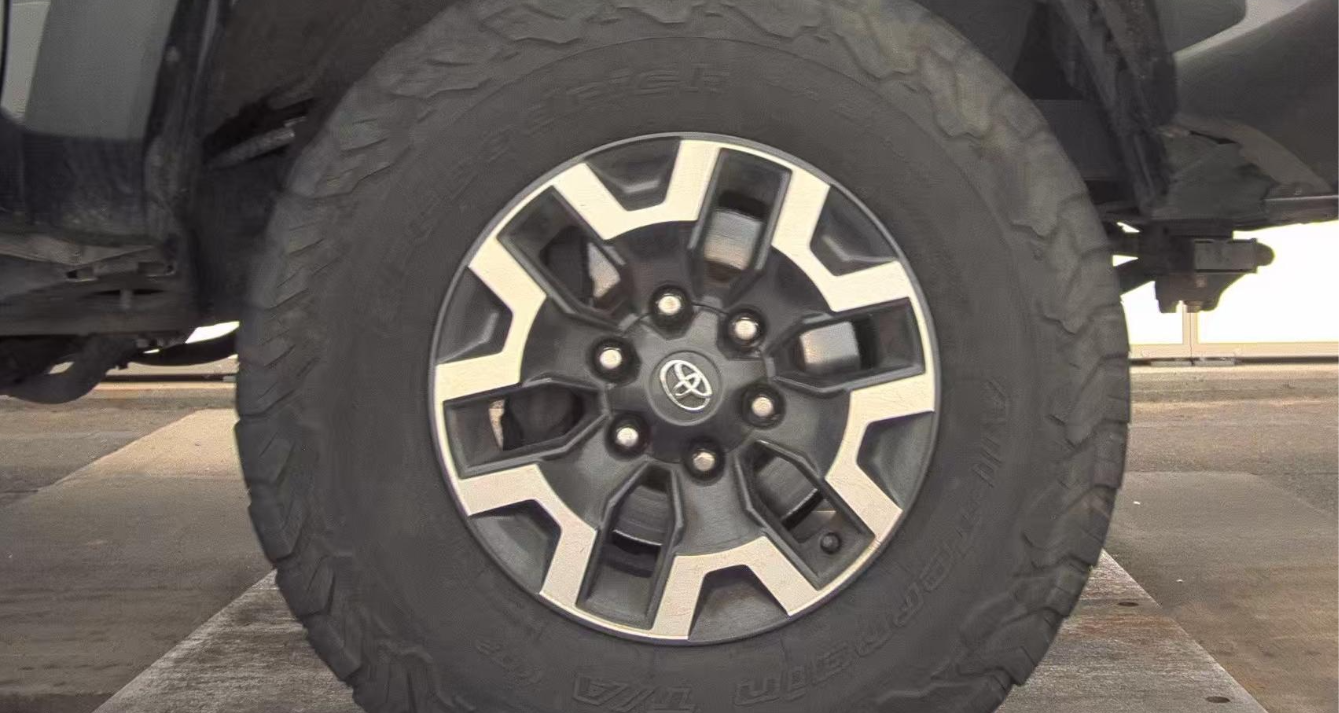 2020 Toyota Tacoma TRD Off-Road Crew Cab Medium Bed