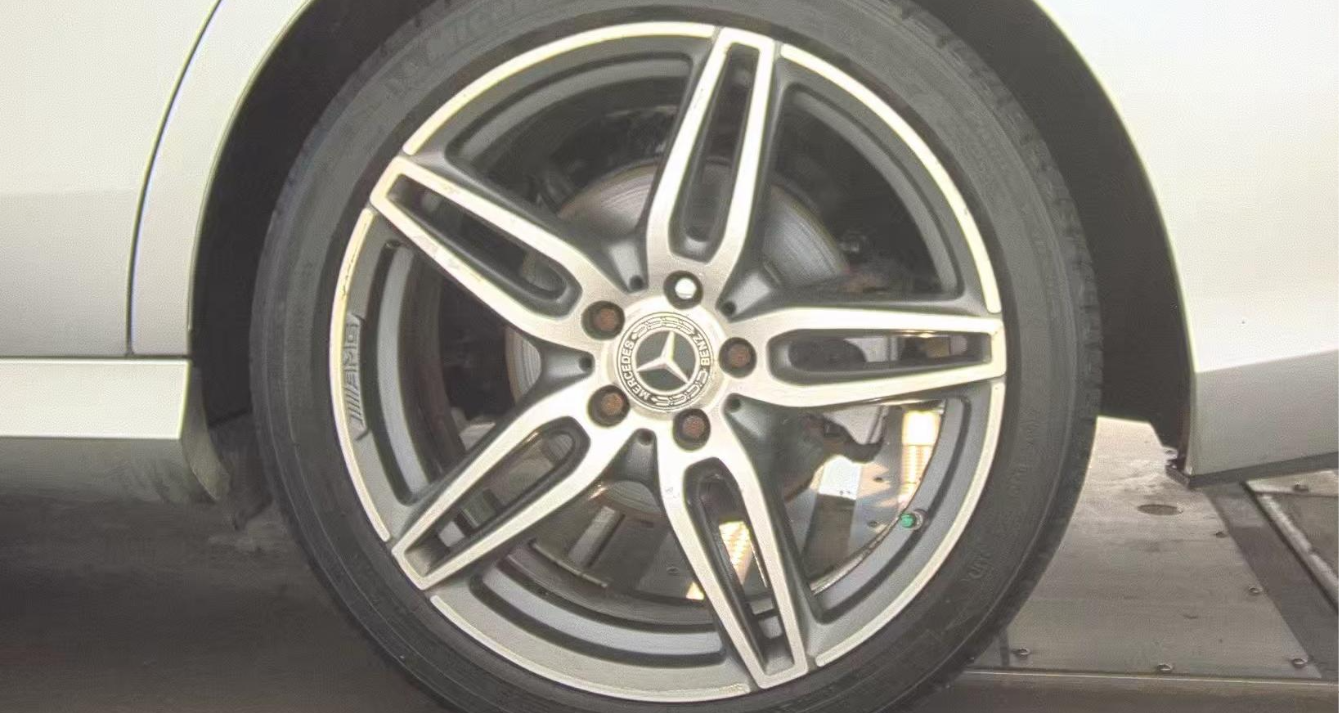 2019 Mercedes-Benz E 300 4MATIC Sedan