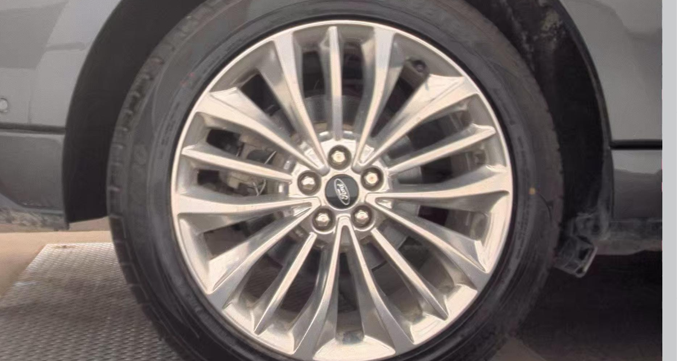 2020 Ford Edge Titanium