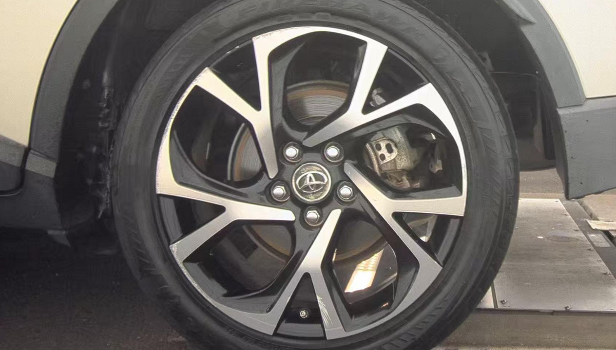 2019 Toyota C-HR XLE