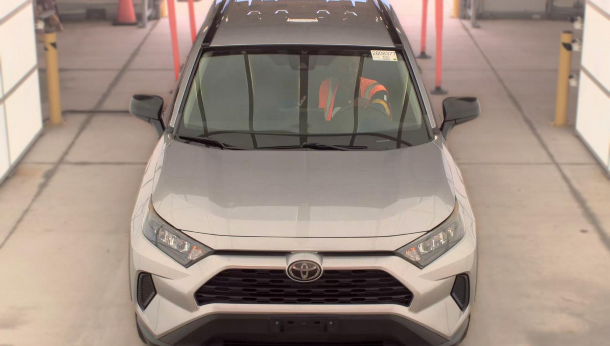 2020 Toyota RAV4 LE